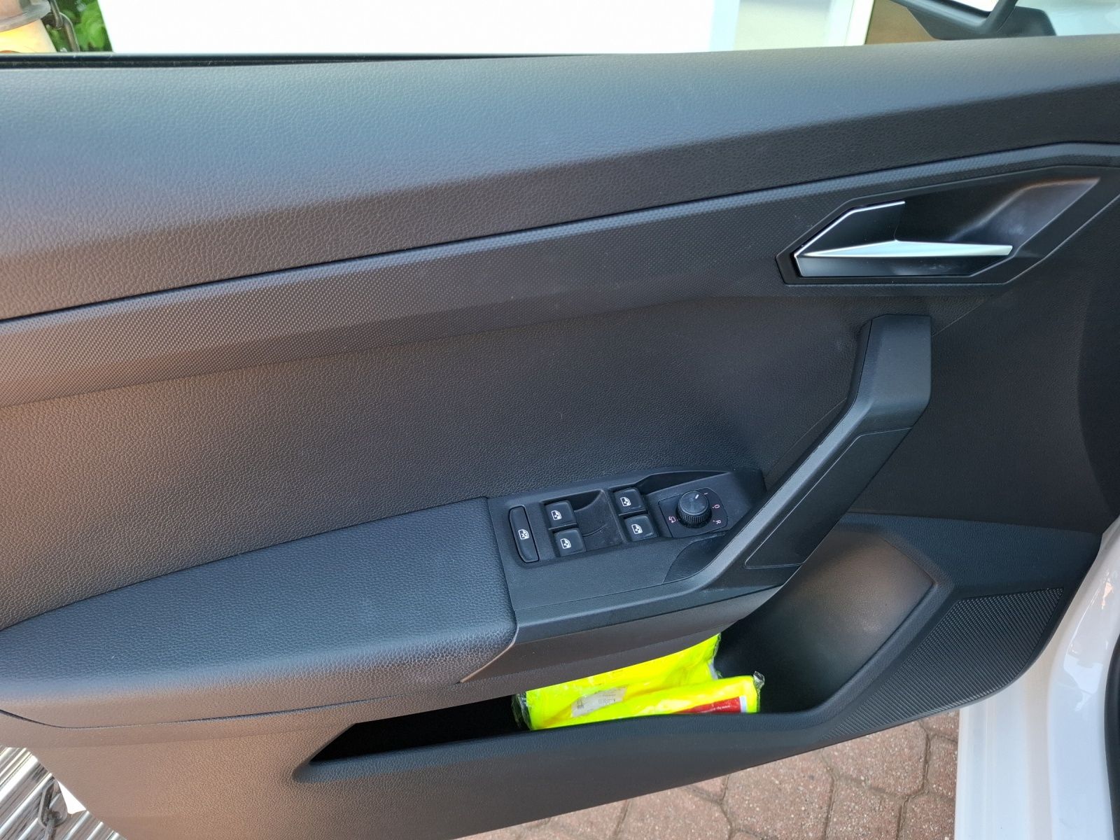 Fahrzeugabbildung SEAT Ibiza TSI Style LED AID GRA PDC SH LM
