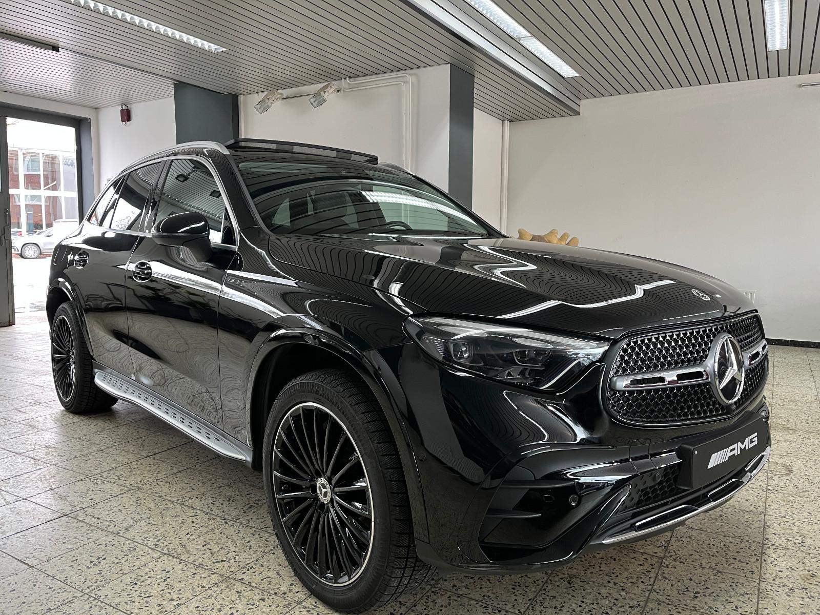 Mercedes-Benz GLC 300 e 4Ma AMG Line NAV/LED/PSD/AHK/DISTR/20"