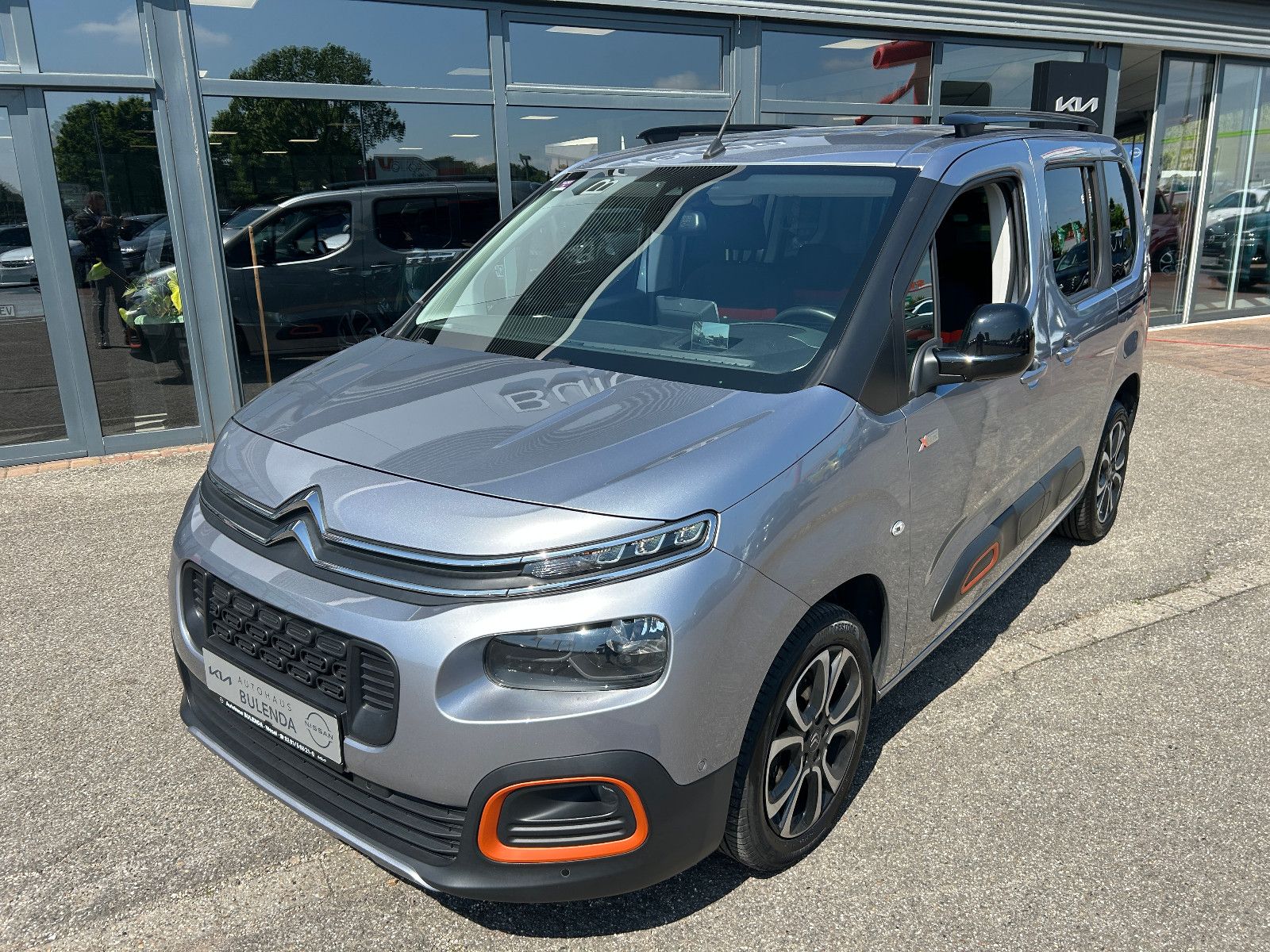 Citroën Berlingo M BlueHDi 130 SHINE HUD NAVI ALU SHZ imagem 2