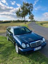 Mercedes-Benz Mercedes W210 E240T Kombi TüV 10/2027 - Mercedes-Benz: Kombi, W202