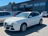 Alfa Romeo Giulietta Super/2.Ha/Eu5/Klima/AHK/Allwetter/ZV - Alfa Romeo Giulietta: Super