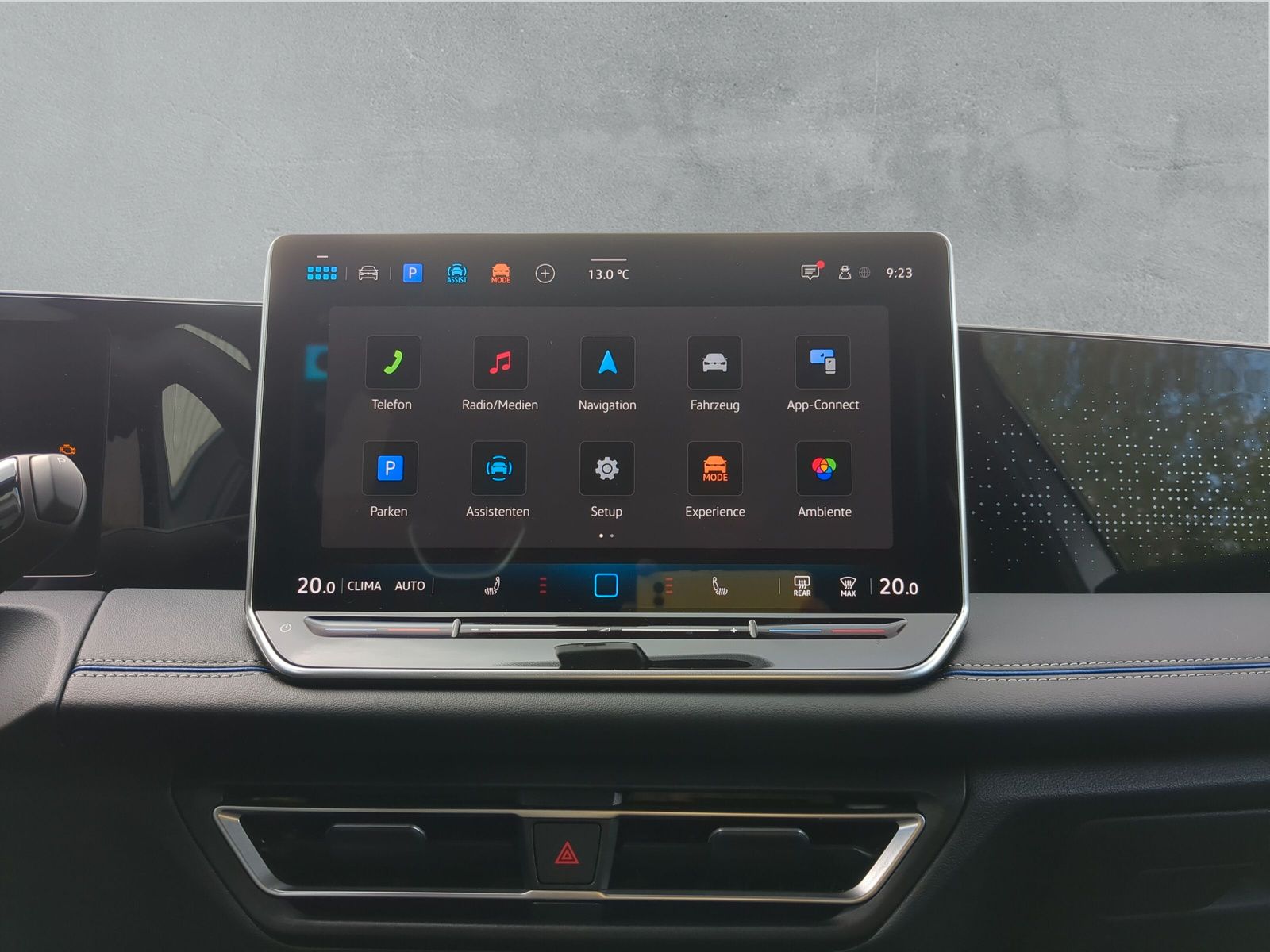 Fahrzeugabbildung Volkswagen Tiguan R-Line 2,0 TDI 110kW 7-Gang DSG AHK