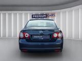 Volkswagen Jetta V Highline *Garantie*Finanzierung* - Volkswagen Jetta mit Benzin-Antrieb: Automatik
