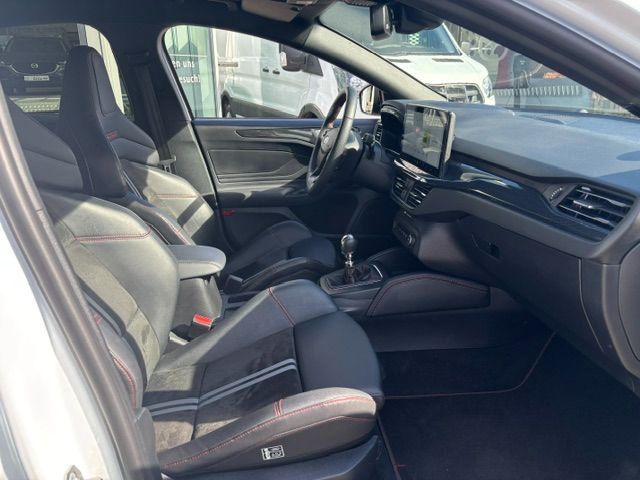 Ford Focus Lim. 2.3 ST X TrackMatrixNavi