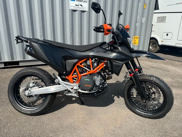 KTM 690 SMC R 2024 FM Edition