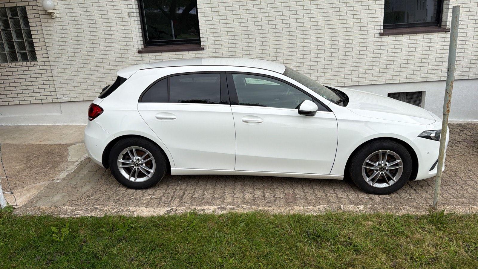 Mercedes-Benz A 180