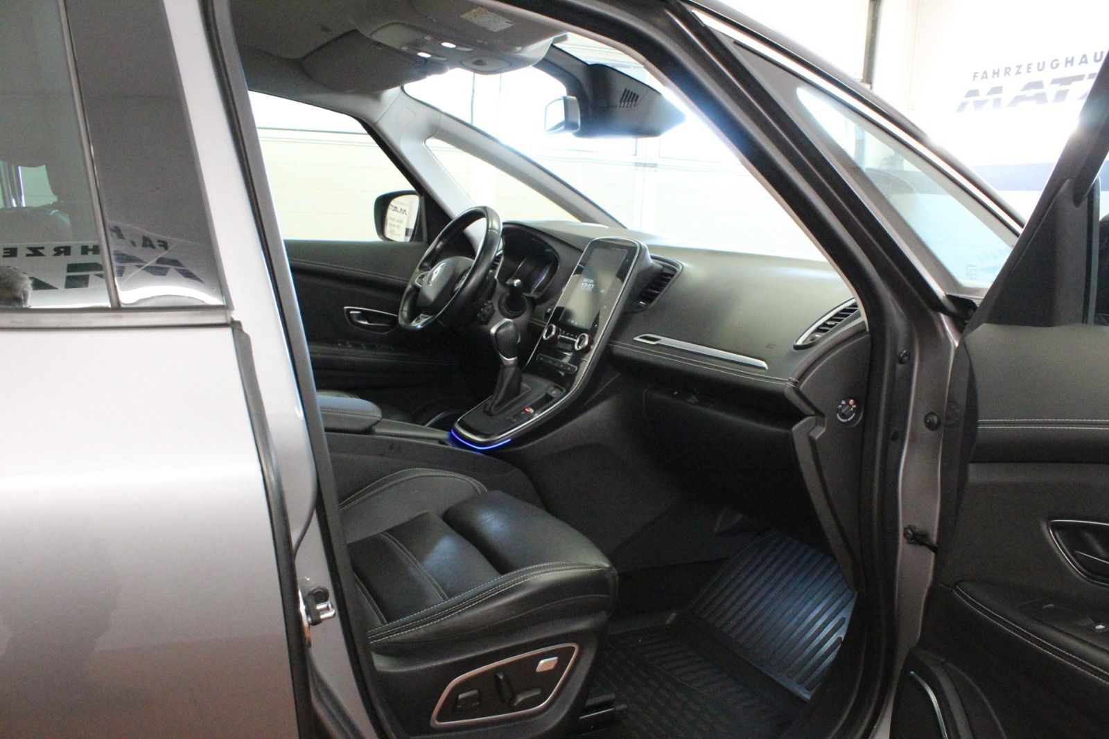 Fahrzeugabbildung Renault Scenic dCi 160 EDC Bose Edition*AHK*Winter