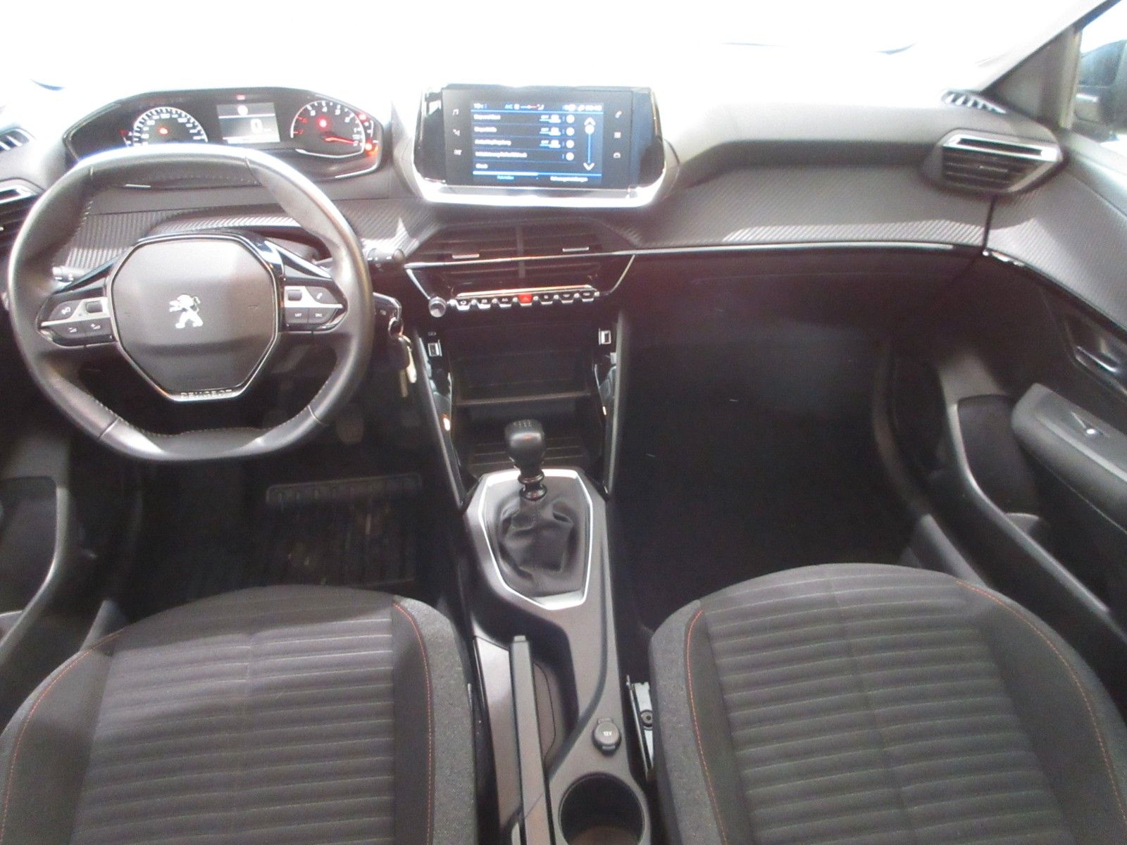Fahrzeugabbildung Peugeot 208 Active Pack 1.2T LED/NAVI/PDC/ALU/TEMPOMAT