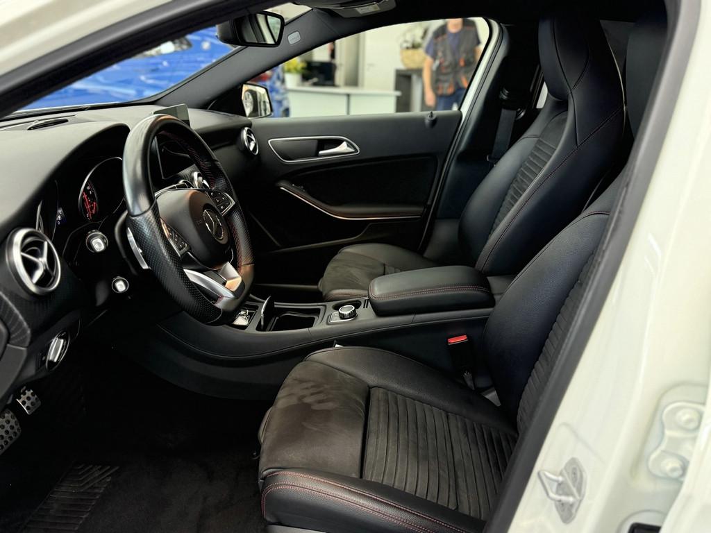 Mercedes-Benz A 200 CGI AMG Line, LED, Leder, Navi, 7G, Kamera