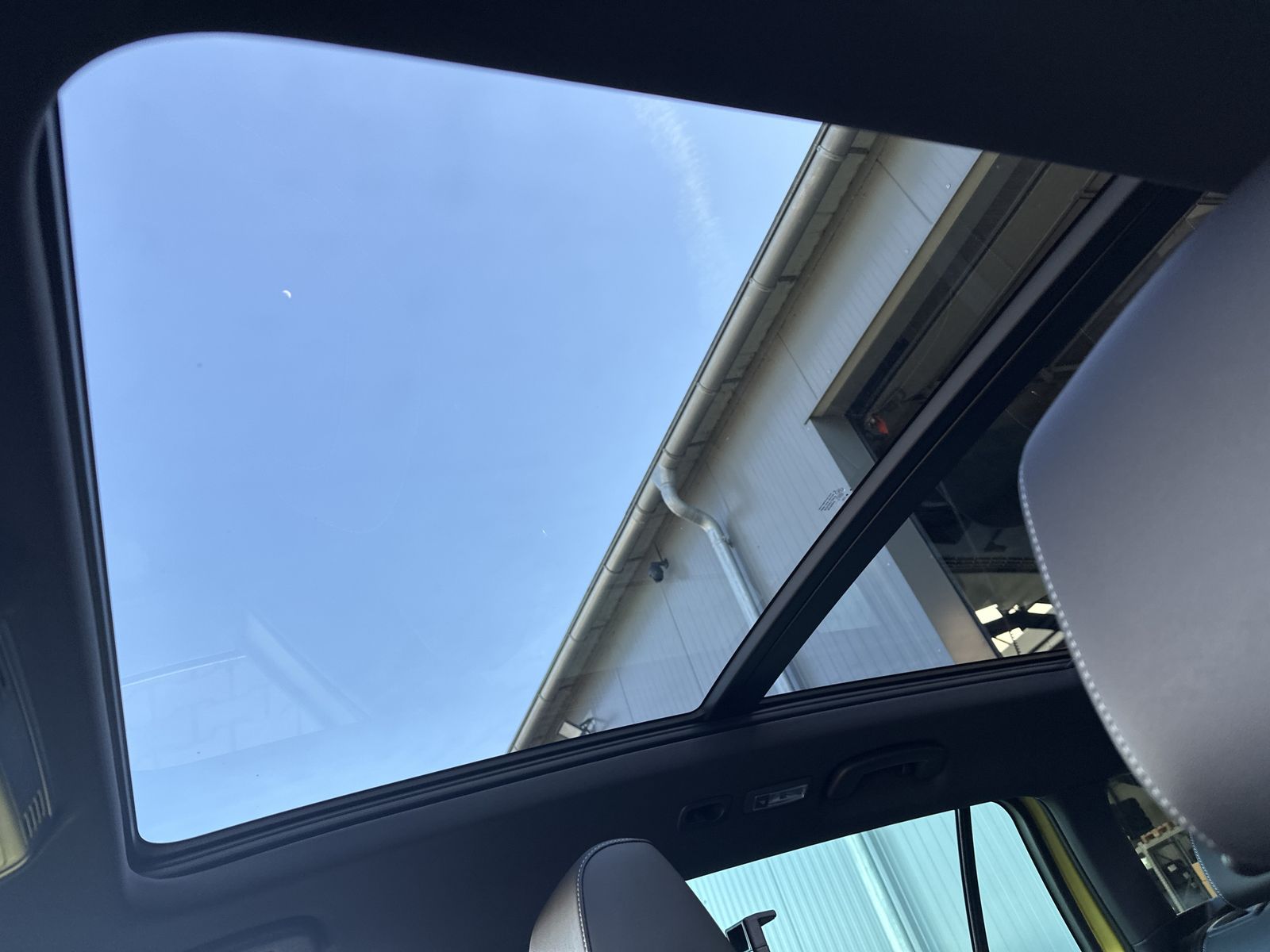 Fahrzeugabbildung SKODA Superb Sportline 4x4 NAV+LED+PANO+AHK+MEMORY+ACC