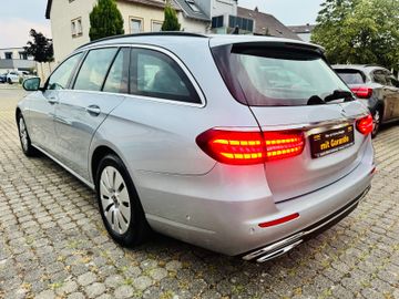 Mercedes E 220 - 5