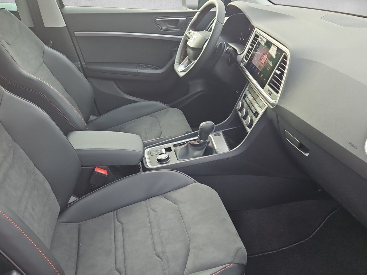 Fahrzeugabbildung SEAT Ateca FR AHK,Navi,LED,SHZ,Kamera