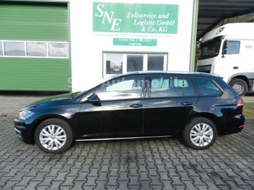 Volkswagen Golf - 1