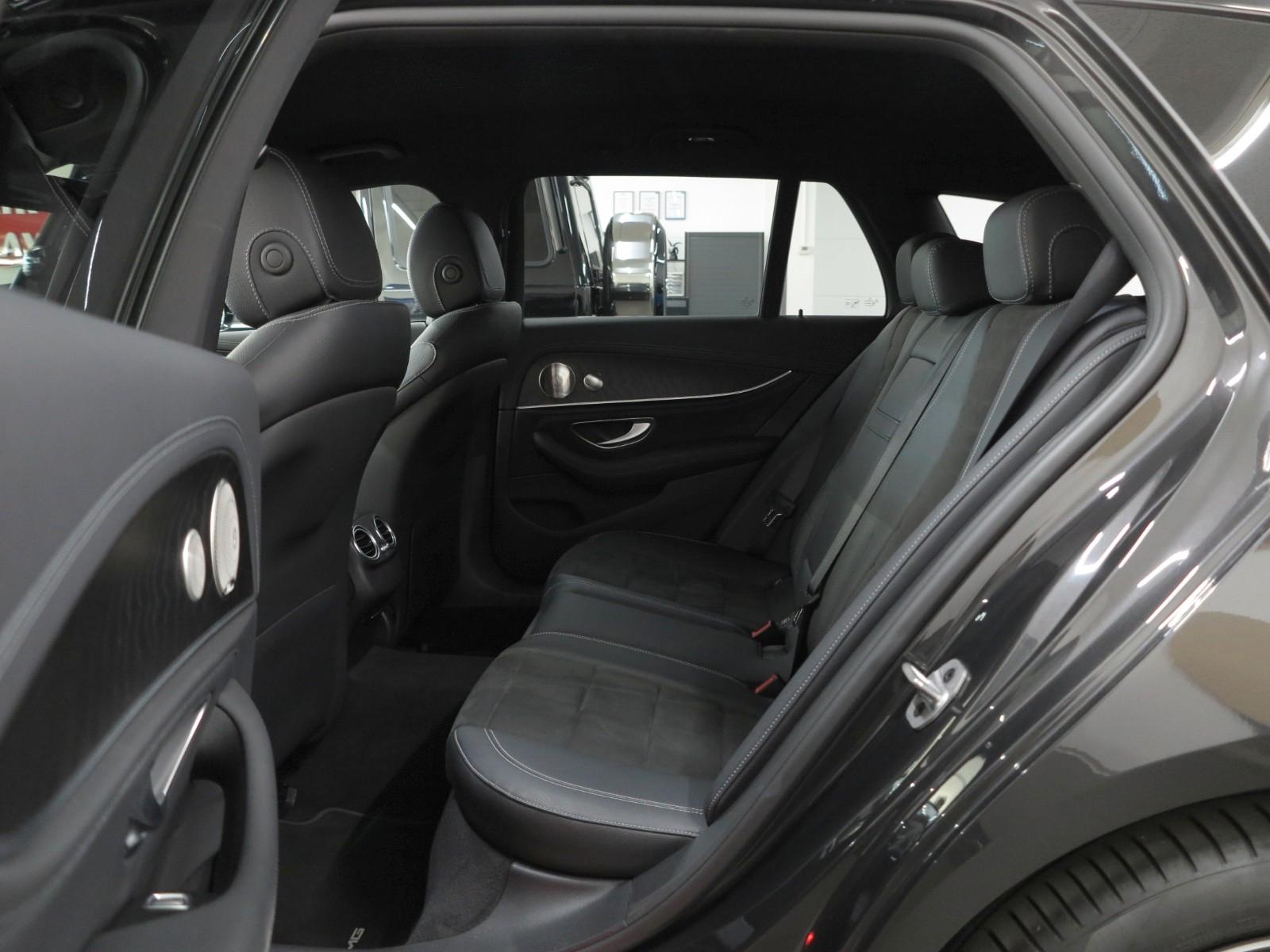 Mercedes-Benz E 220 d T-Modell AMG/HUD/BURMESTER/AIRM/U-FREI!