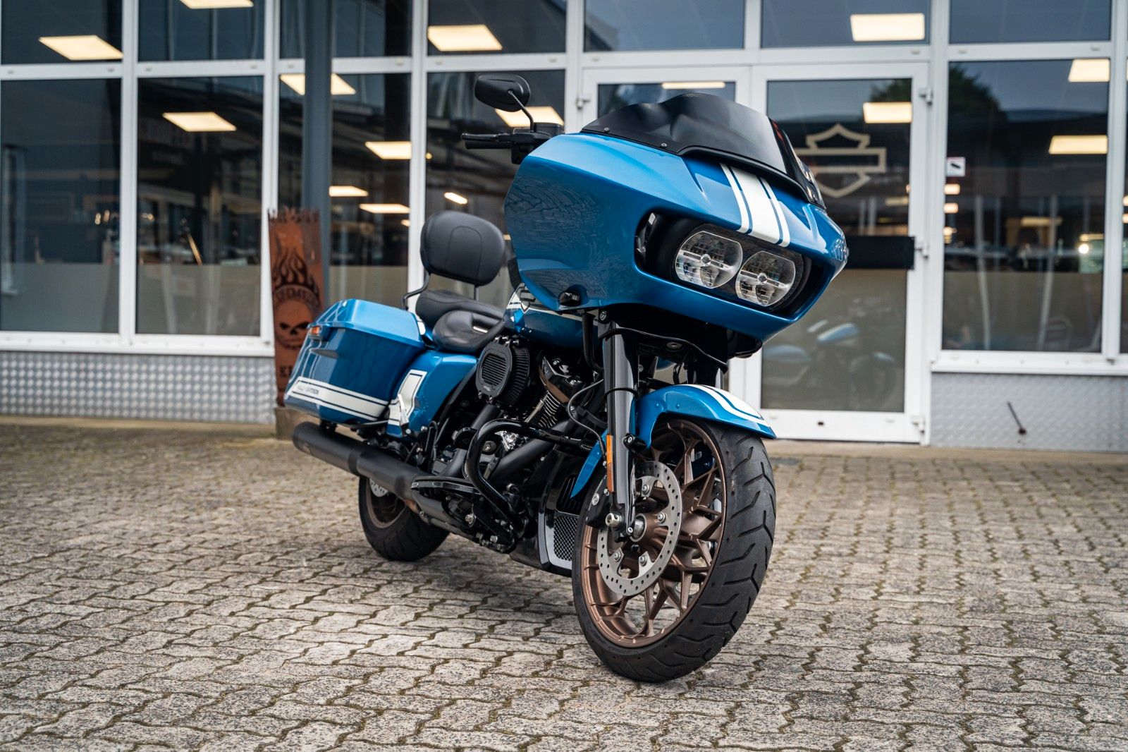 Fahrzeugabbildung Harley-Davidson FLTRXST Road Glide ST "Fast Johnnie" - Custom