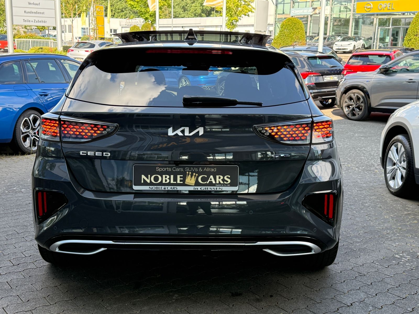 Fahrzeugabbildung Kia Ceed GT Line PANO JBL KAM LED