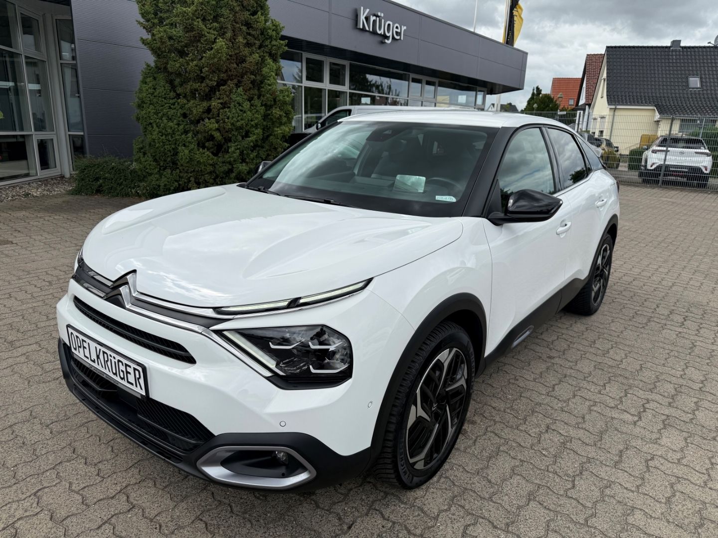 Fahrzeugabbildung Citroën C4 Shine SHZ+LHZ+Kamera+Allwetter