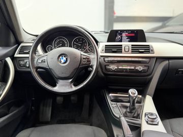 BMW 320 - 11
