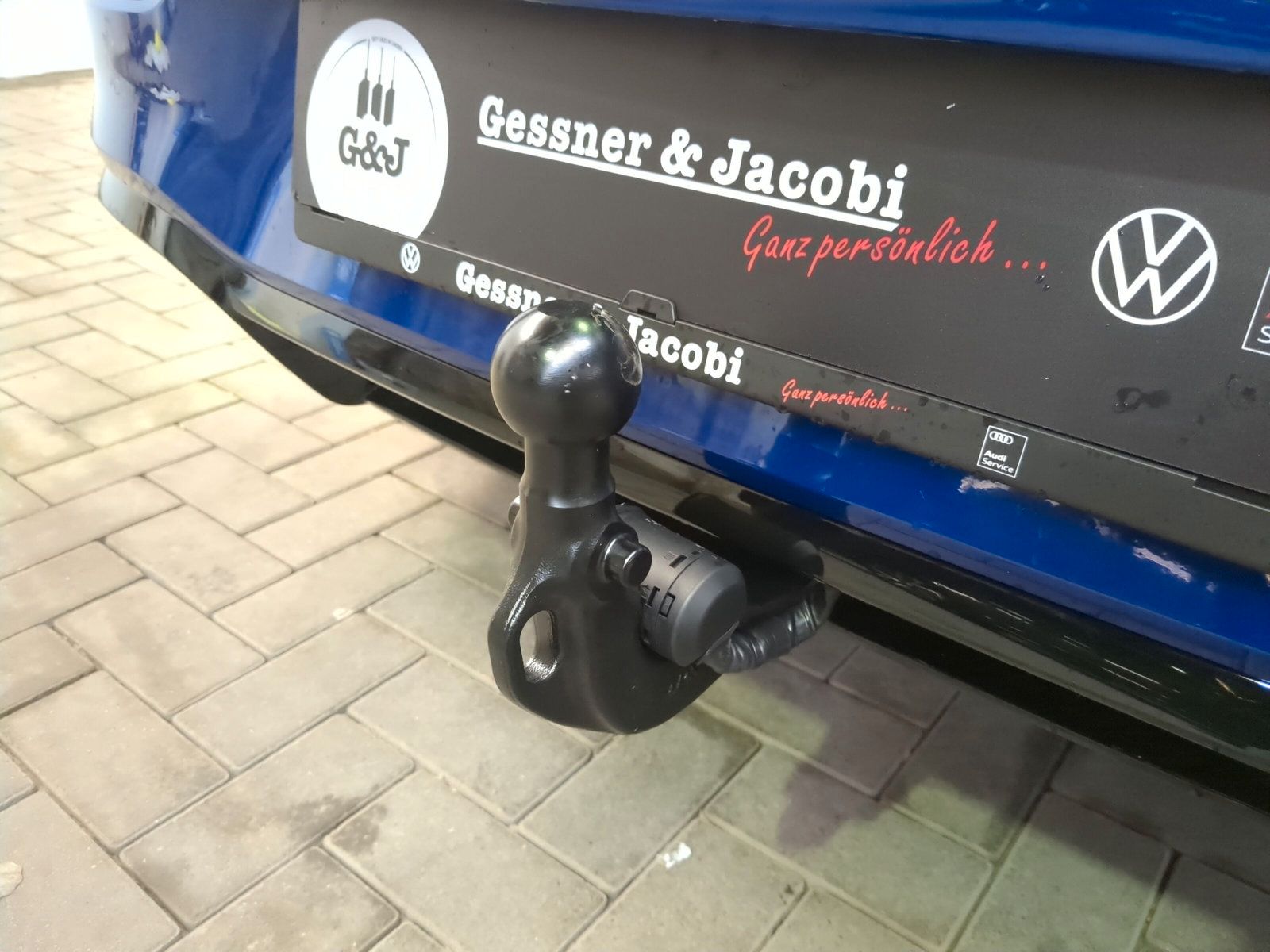 Fahrzeugabbildung Volkswagen Golf R-Line 1,5 eTSI 110kW 7-Gang DSG AHK