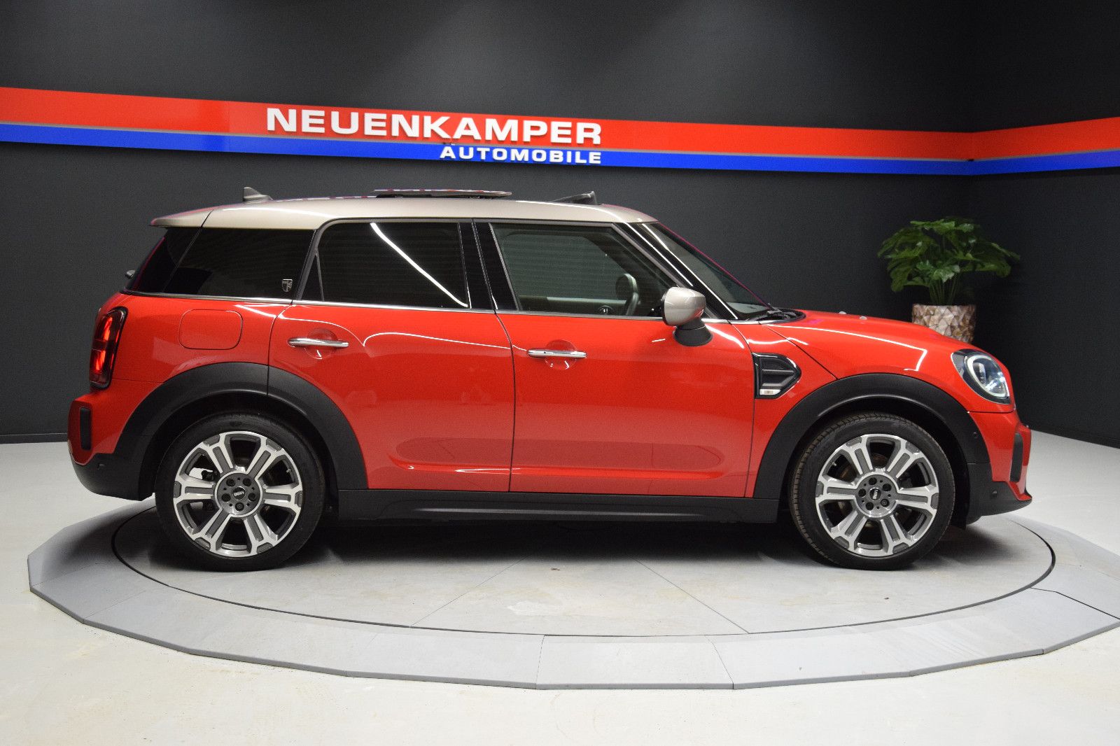 Fahrzeugabbildung MINI Countryman Cooper Yours Trim Pano HuD Memory ACC