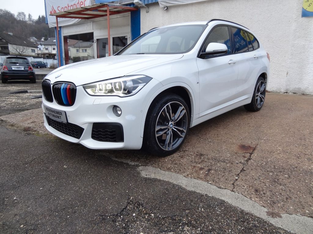 BMW X1 xDrive 20i M-Sport/HUD/Pano/Kam/AHK/Navi/