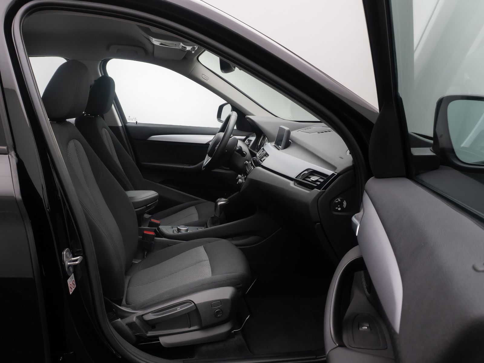 Fahrzeugabbildung BMW X1 xD25e GeschwindigReg ParkAss DAB HiFi Lordos