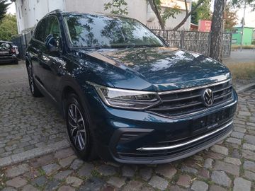 Volkswagen Tiguan - 2
