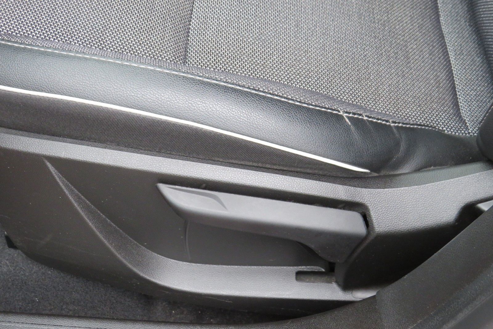 Fahrzeugabbildung Renault Captur II "INTENS" AHK NAVI 18` KAMERA SITZH.