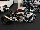 BMW S 1000R Akrapovic, Dynamic Paket - BEHINDERTEN UMBAU BENZIN