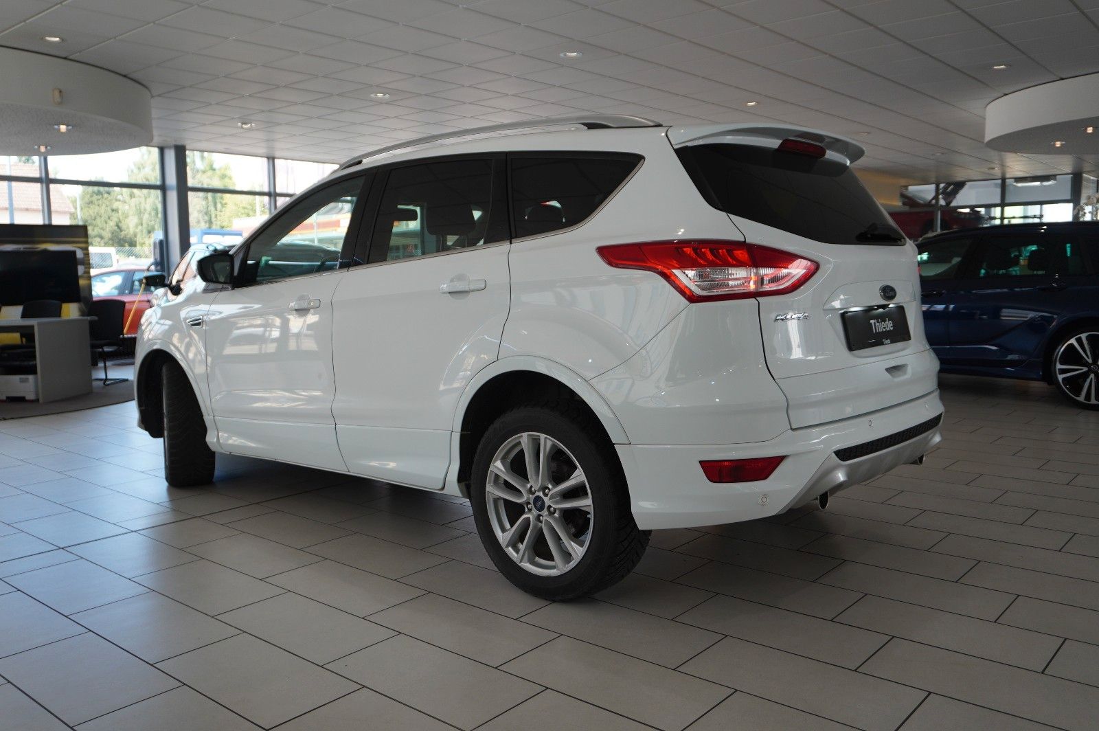 Fahrzeugabbildung Ford Kuga 2.0D INDIVIDUAL 4X4 NAVI/LED/KAMERA/SPORT