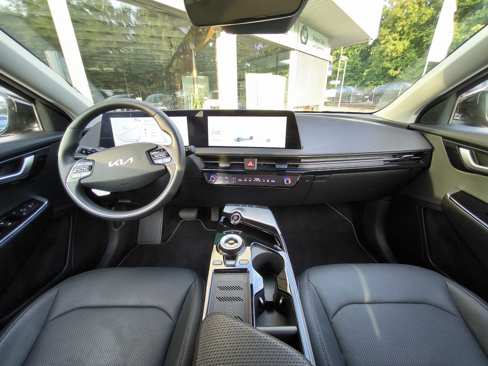 Fahrzeugabbildung Kia EV6 2WD WERKSGAR+NAVI+LED+SHZ+DAB+KAMERA+ACC+19"