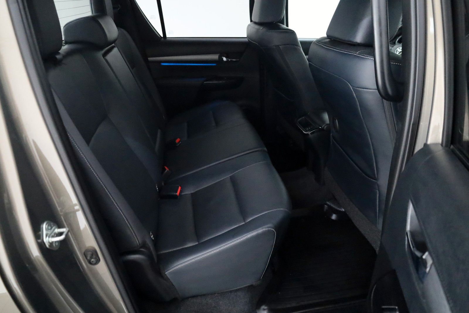 Fahrzeugabbildung Toyota Hilux 2.8 D-4D Invincible,Navi,ACC,  AHK