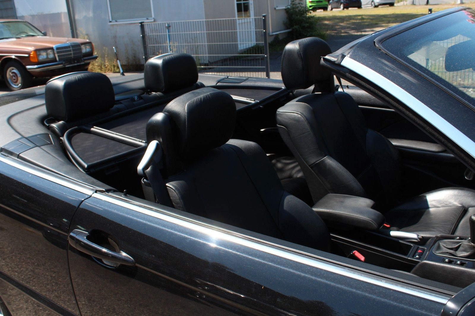 330Ci CABRIO 1. Hand Scheckheft!!