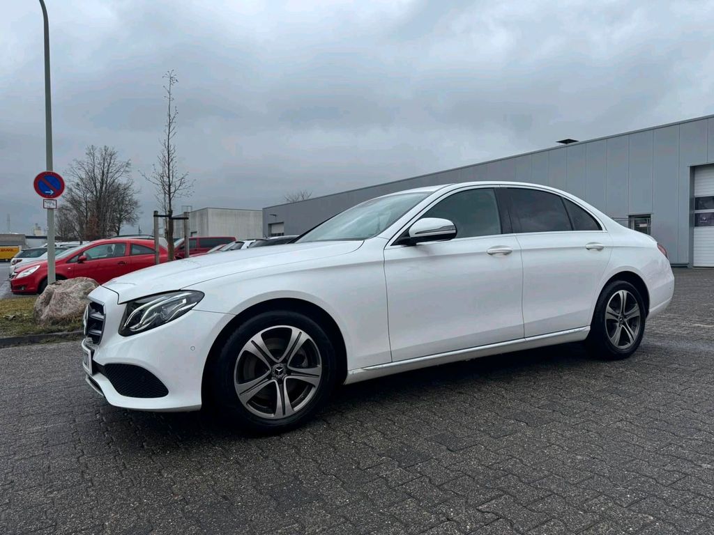 Image of Mercedes-Benz CE 220