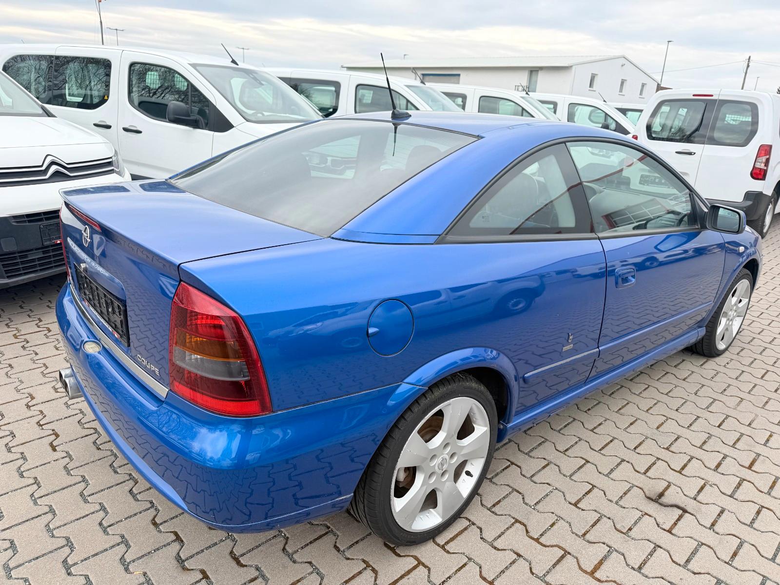 OPEL ASTRA COUPÉ LINEA BLU - 2.2 - 147 CV - BVM