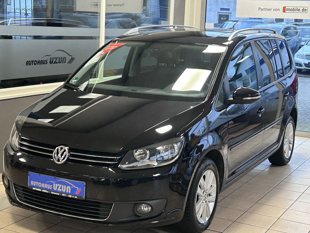 VOLKSWAGEN Touran