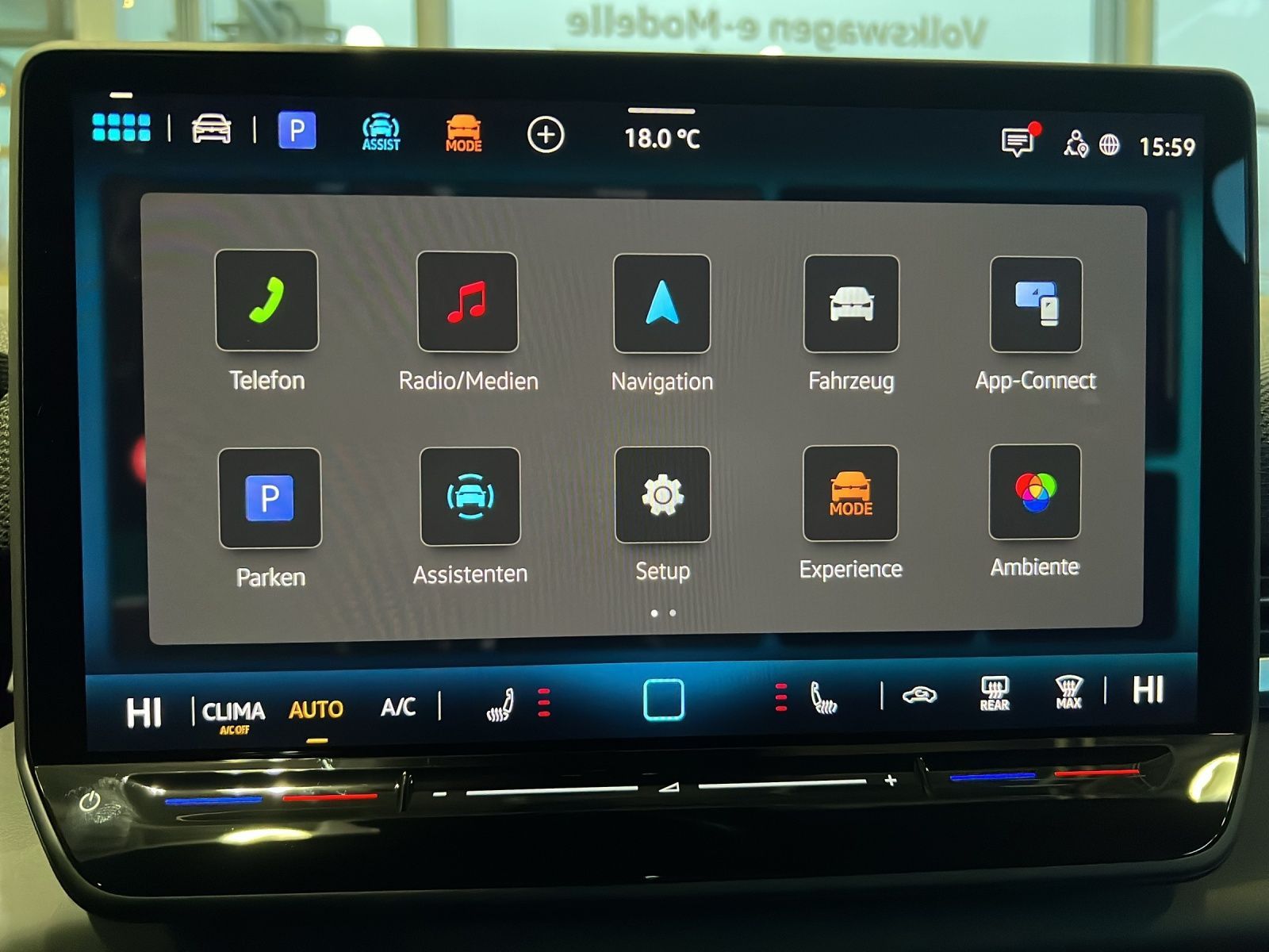 T-Roc R-Line 1.5 eTSI DSG ACC*CarPlay*Area View