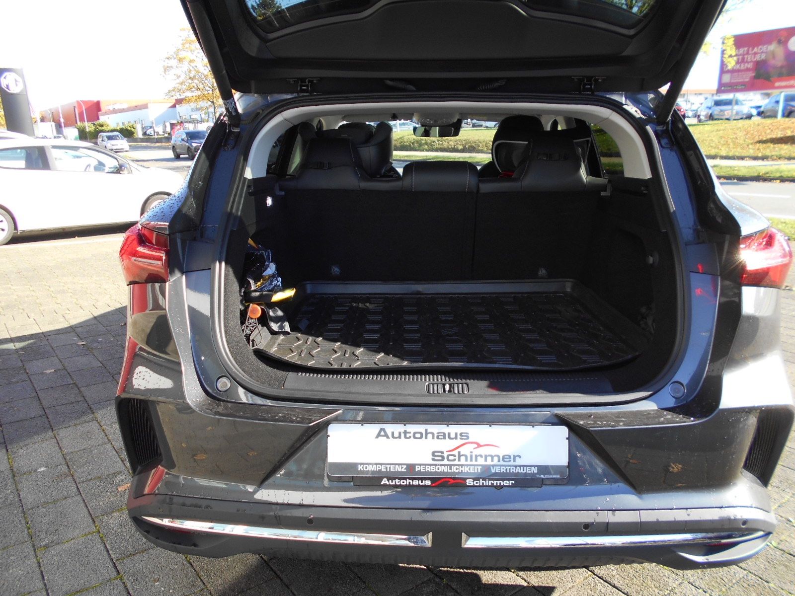 Fahrzeugabbildung MG Marvel R Luxury