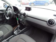 Fahrzeugabbildung Audi A1 **S-LINE / AUTOMATIK / 8-FACH-BEREIFT / XENON