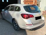 Opel Astra J Sports Tourer Sport - Opel Astra: Kombi, J
