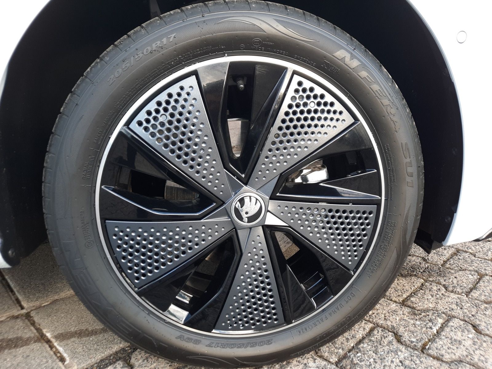 Scala Monte Carlo 1.5 TSI DSG Navi AHK PANO