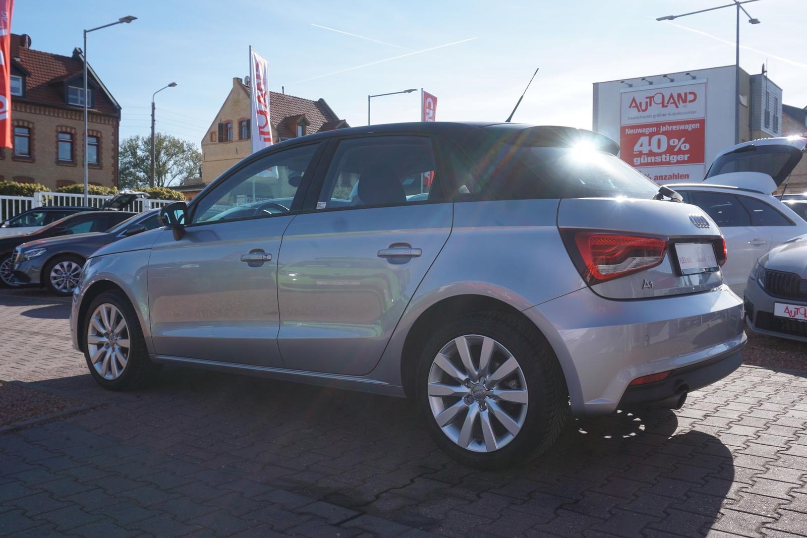 Audi A1 Sportback 1.0 TFSI Navi PDC Schiebedach