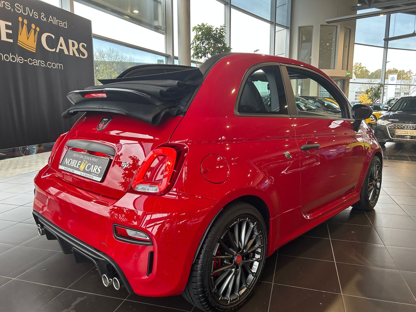 Fahrzeugabbildung Abarth 695 Cabrio BEATS NAVI ALU