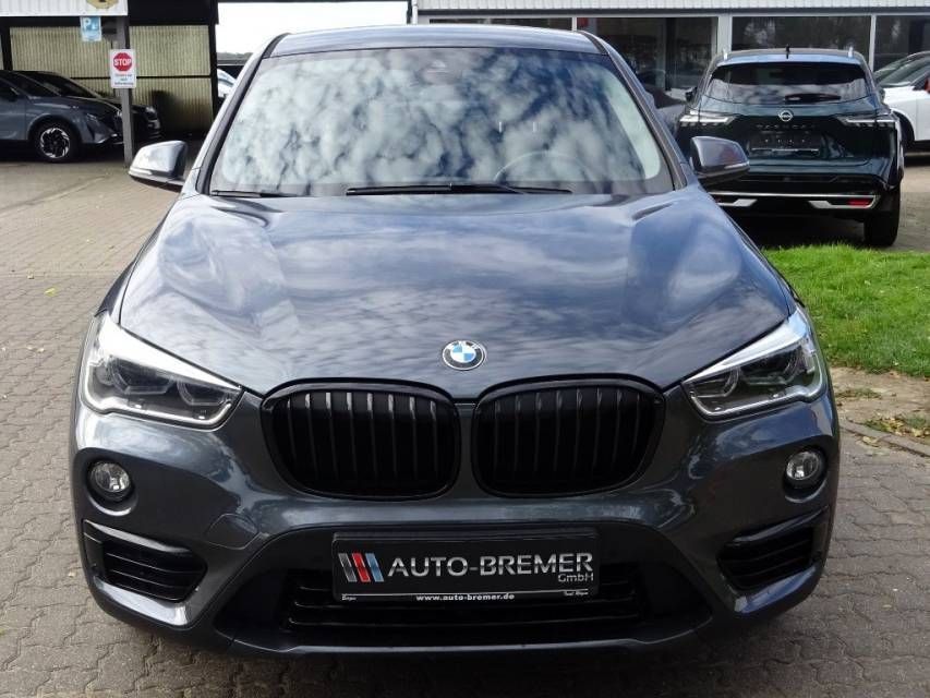 Fahrzeugabbildung BMW X1 xDrive 20d  Allrad Automatik Sport Line AHK