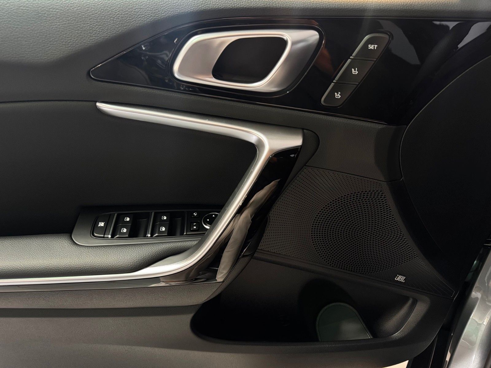 Fahrzeugabbildung Kia XCEED 1.6T 180PS GTL LEDER NAVI KAMERA KLIMAAUT.