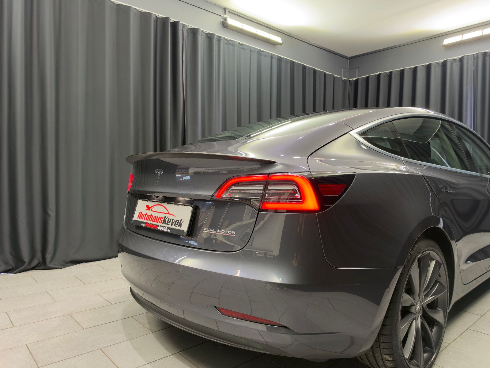 Fahrzeugabbildung Tesla Model 3 Performance Dual AWD |PANO|PREMIUM-SOUND