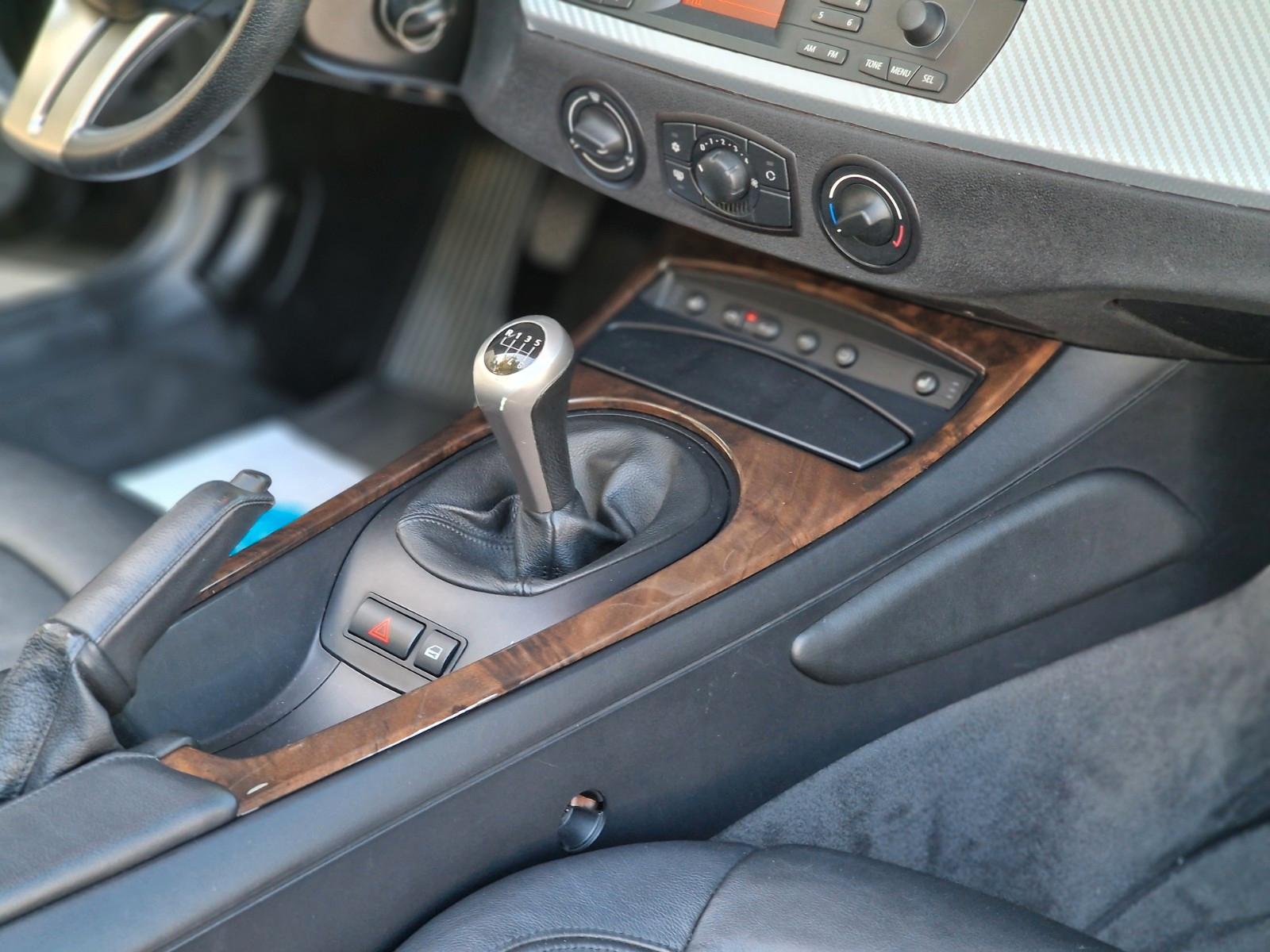 BMW Z4 E85 2.5i Roadster 177 ch — Cuir - sièges chauffants - GPS - capote électrique - 122 000 km
