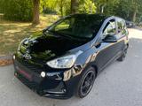 Hyundai i10 1.2 Passion Automatik*Klima*SHZ*PDC*USB* - Hyundai i10 Gebrauchtwagen in München