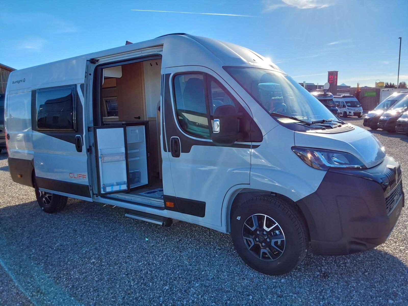 Sunlight Cliff 640 Peugeot