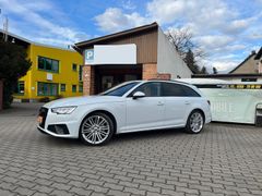 A4 Avant -  quattro S-Line